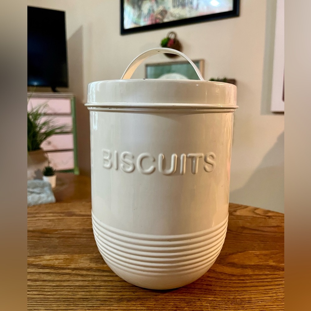 Metal Biscuit Canister - Cookie Jar - Dog Treats - Farmhouse Countertop Canister
